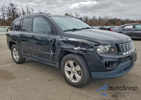 2016 Jeep Compass Sport z USA, uszkodzony, nr VIN 1C4NJDBB9GD733451